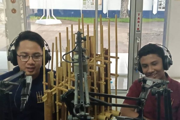 angklung-komunitas-pontianak-2019-11-11-5dc966a84e05a.jpg